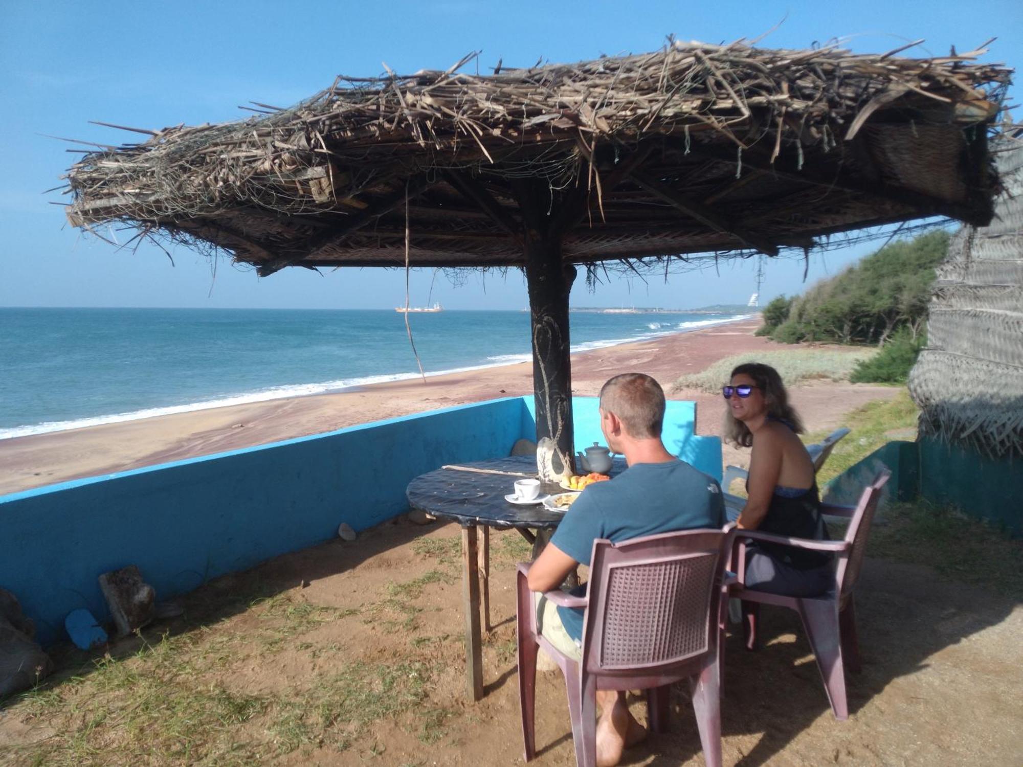 Happy Beach Safari Retreat Hambantota Exterior foto